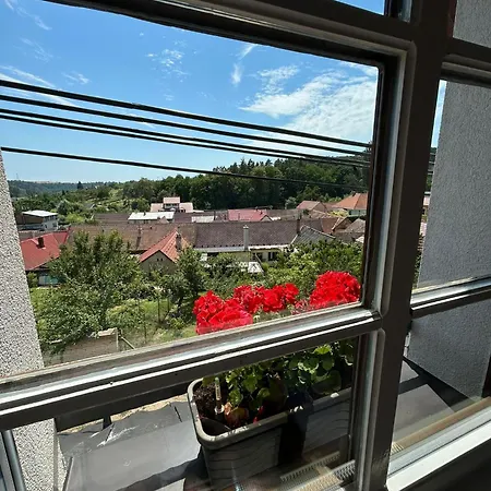 Orechov Semesterbostad